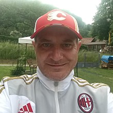 Muž, 47 rokov, Nálepkovo
