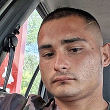 Muž, 20 rokov, Okoč