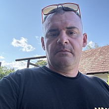 Muž, 37 rokov, Levice